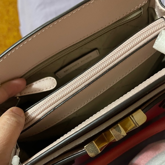 MK Mott - Picture 3 of 3